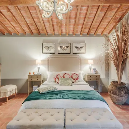 With Shared Pool In San Rocco Villa Lamporecchio