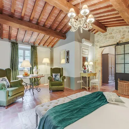 With Shared Pool In San Rocco Villa *