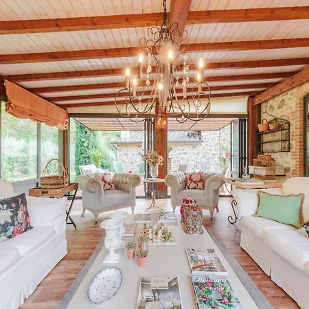 With Shared Pool In San Rocco Lamporecchio