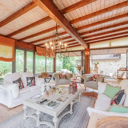 With Shared Pool In San Rocco Lamporecchio