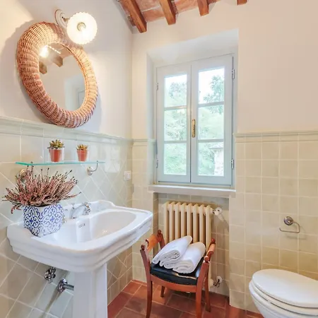 With Shared Pool In San Rocco Lamporecchio