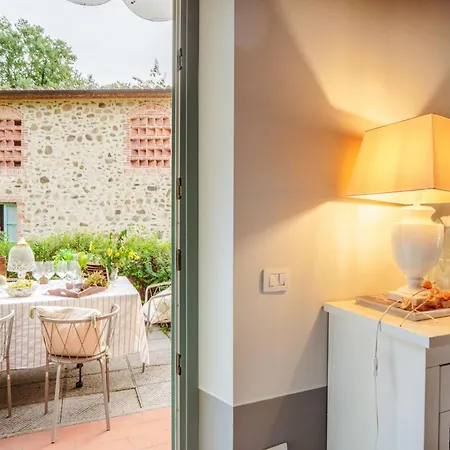With Shared Pool In San Rocco Lamporecchio