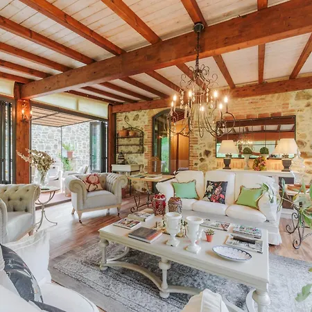 With Shared Pool In San Rocco Villa