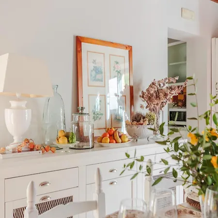 Villa With Shared Pool In San Rocco