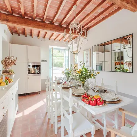 With Shared Pool In San Rocco Villa *