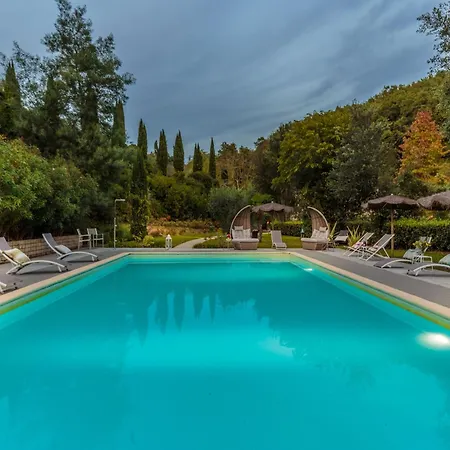With Shared Pool In San Rocco Villa *